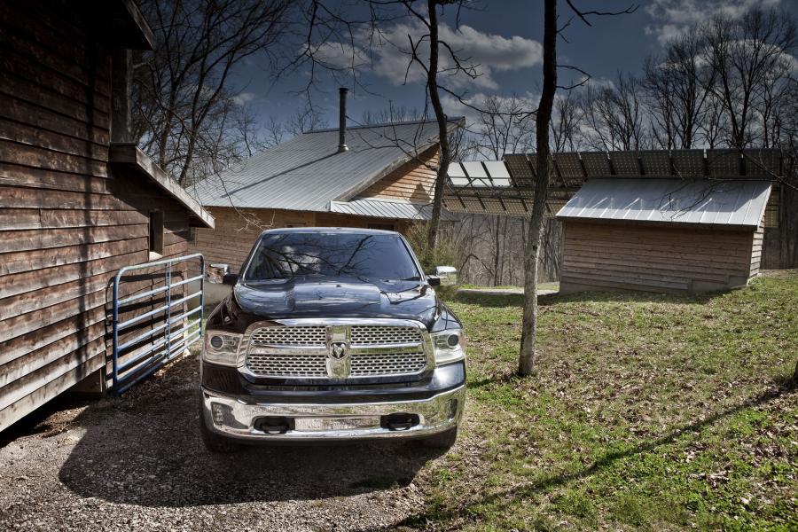  Dodge Ram 1500 2013 года  (фото 47 из 106)